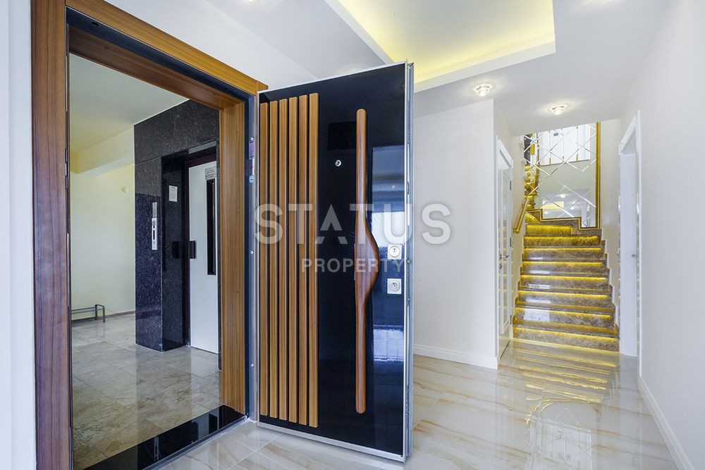 Пентхаус  4+1 с шикарным ремонтом и прямым видом на Средиземное море, 250 кв. м. фото 15