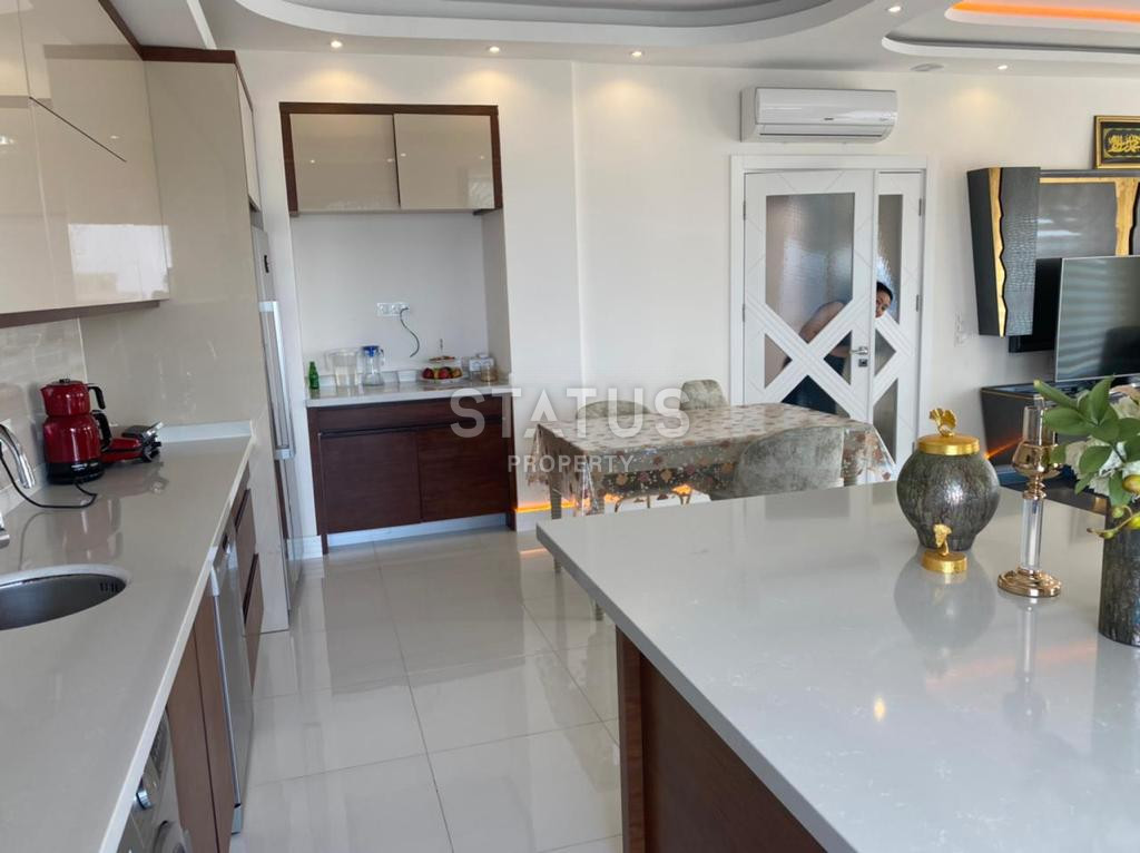 Апартаменты с тремя спальными комнатами в комплексе премиум класса в Махмутларе, полный пакет мебели и техники, вид на море, 145м2 фото 7