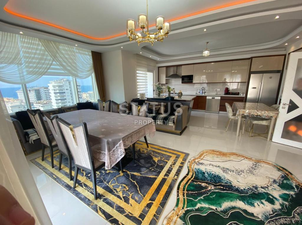 Апартаменты с тремя спальными комнатами в комплексе премиум класса в Махмутларе, полный пакет мебели и техники, вид на море, 145м2 фото 9