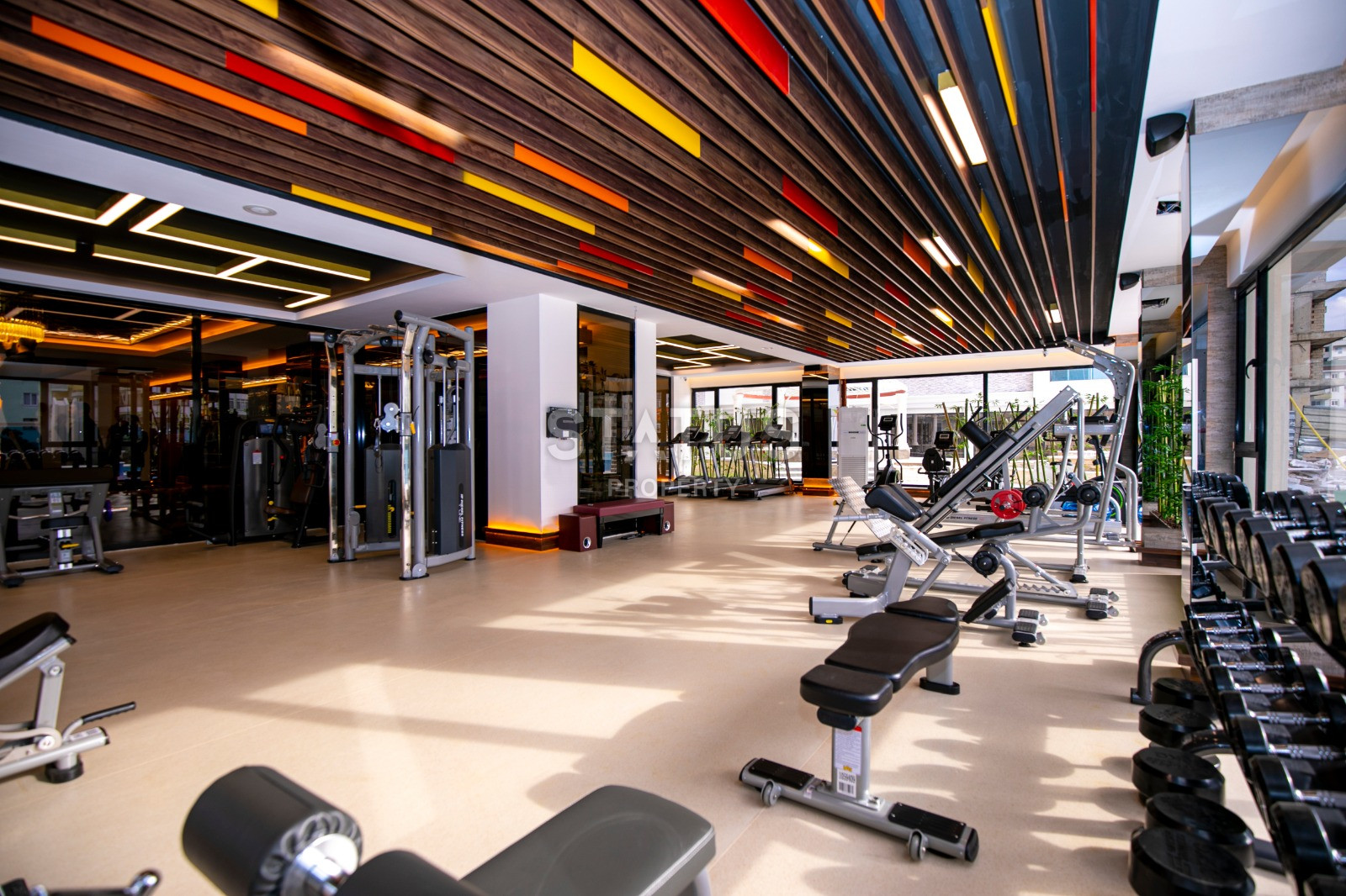 Апартаменты с тремя спальными комнатами в комплексе премиум класса в Махмутларе, полный пакет мебели и техники, вид на море, 145м2 фото 35