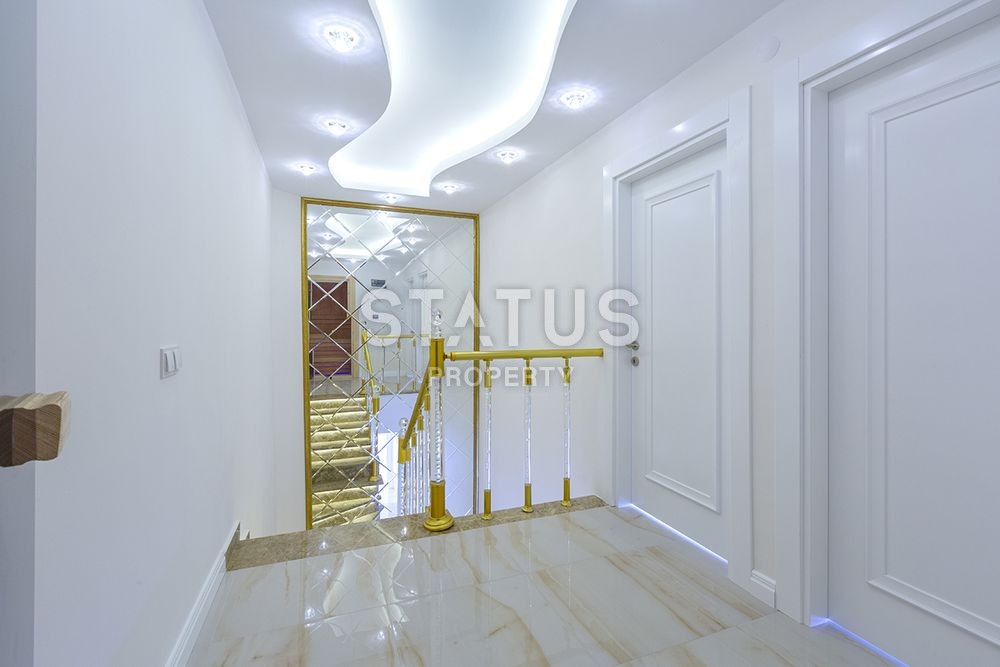 Пентхаус  4+1 с шикарным ремонтом и прямым видом на Средиземное море, 250 кв. м. фото 21