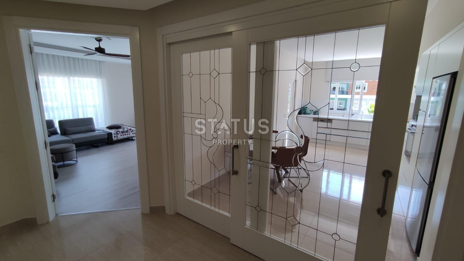 Большая пятикомнатная квартира в престижном районе Оба, отдельная кухня и личная терраса, новый комплекс с инфраструктурой, 250м2 фото 10