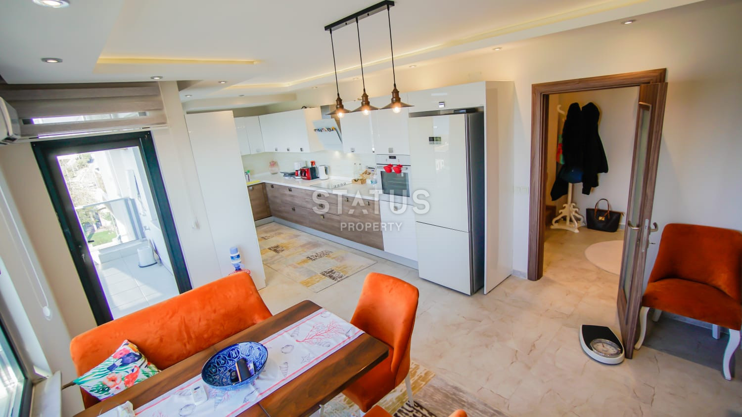 Furnished apartment 3+1 with sea views in the Kestel area, 240 m2 фото 5