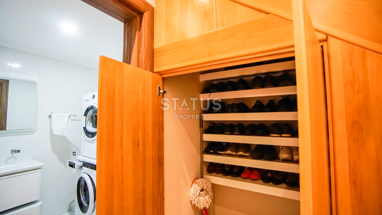 Furnished apartment 3+1 with sea views in the Kestel area, 240 m2 фото 8