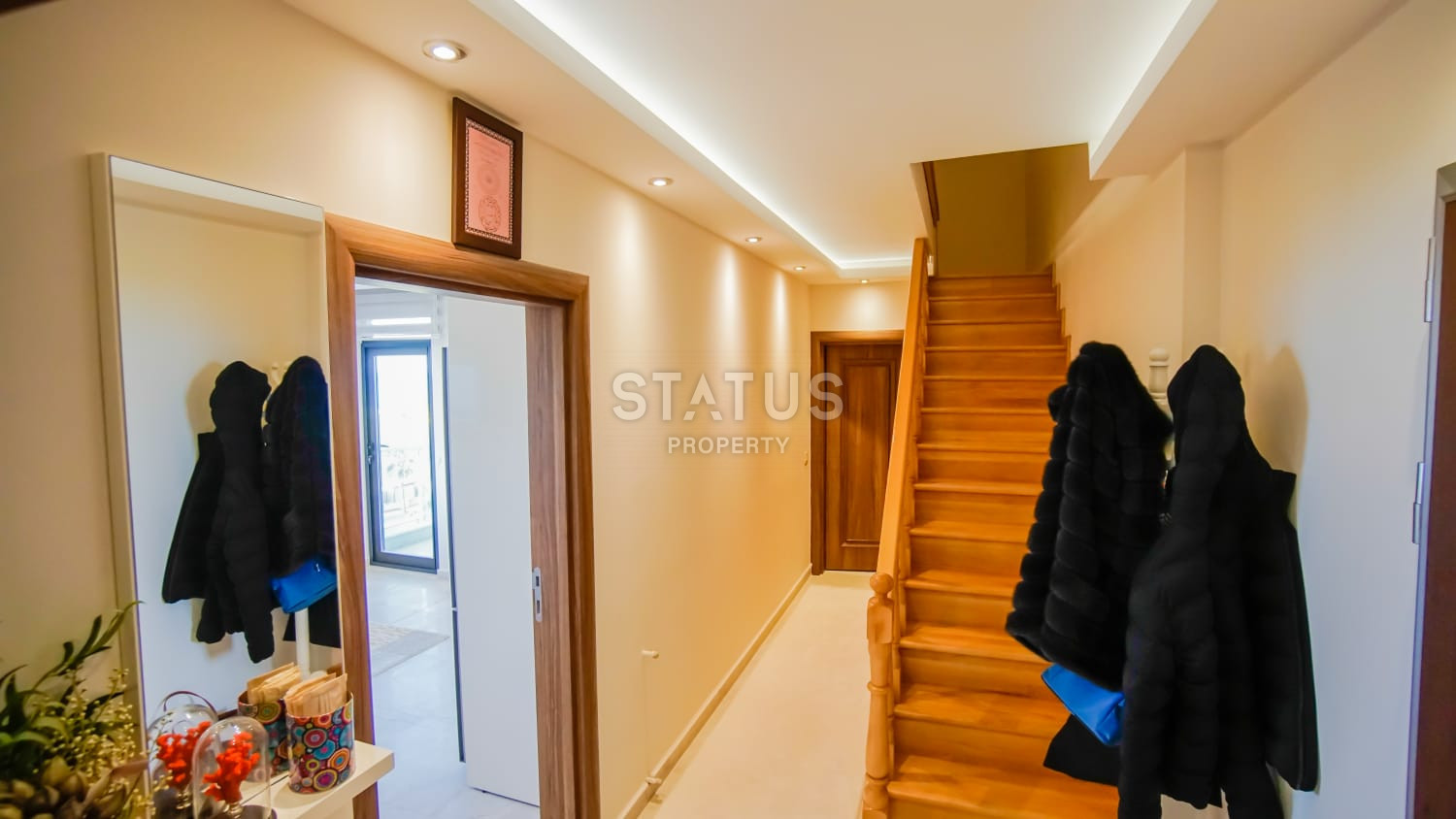 Furnished apartment 3+1 with sea views in the Kestel area, 240 m2 фото 10