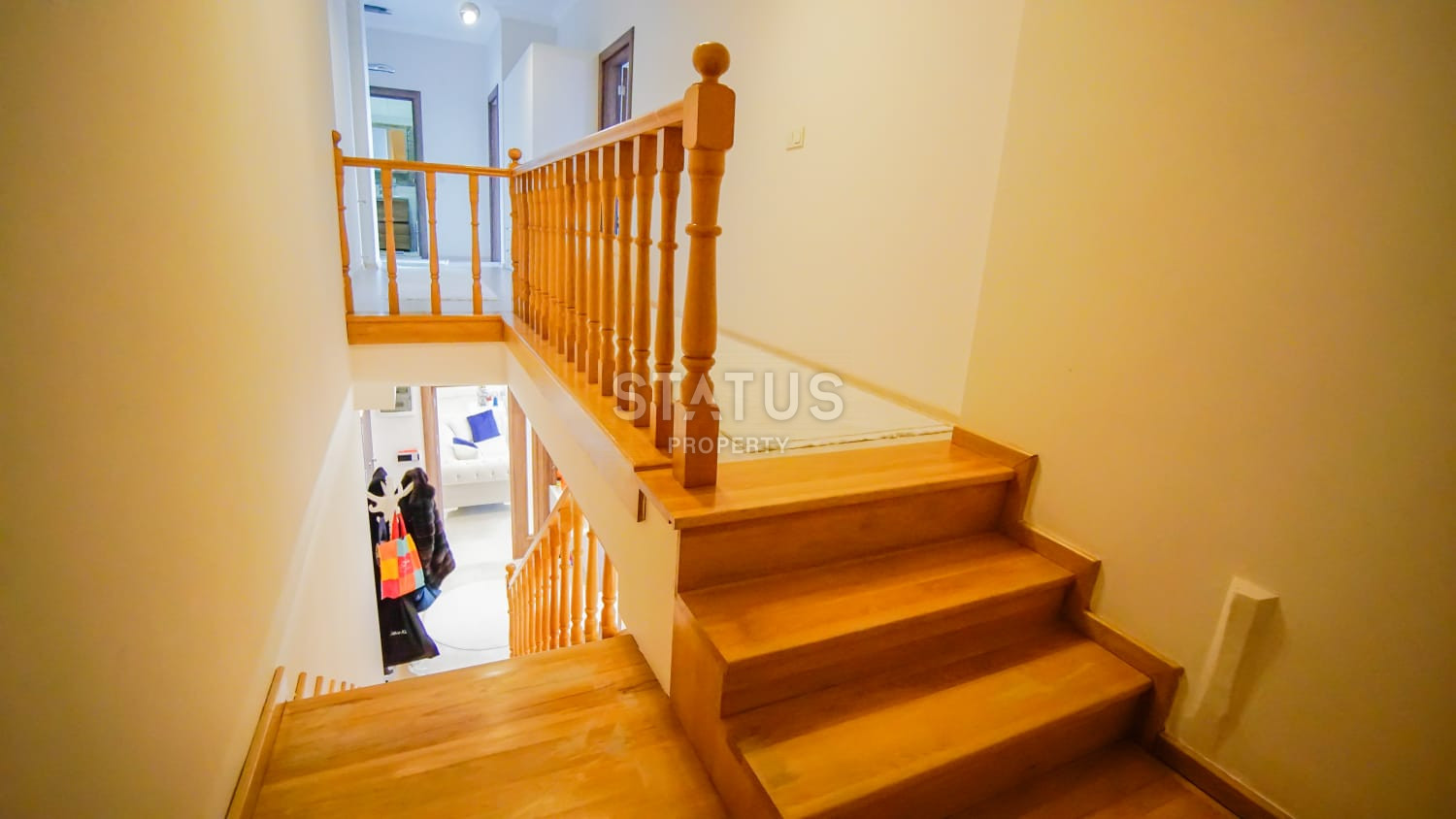 Furnished apartment 3+1 with sea views in the Kestel area, 240 m2 фото 11