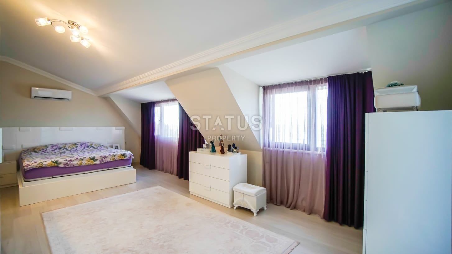 Furnished apartment 3+1 with sea views in the Kestel area, 240 m2 фото 18