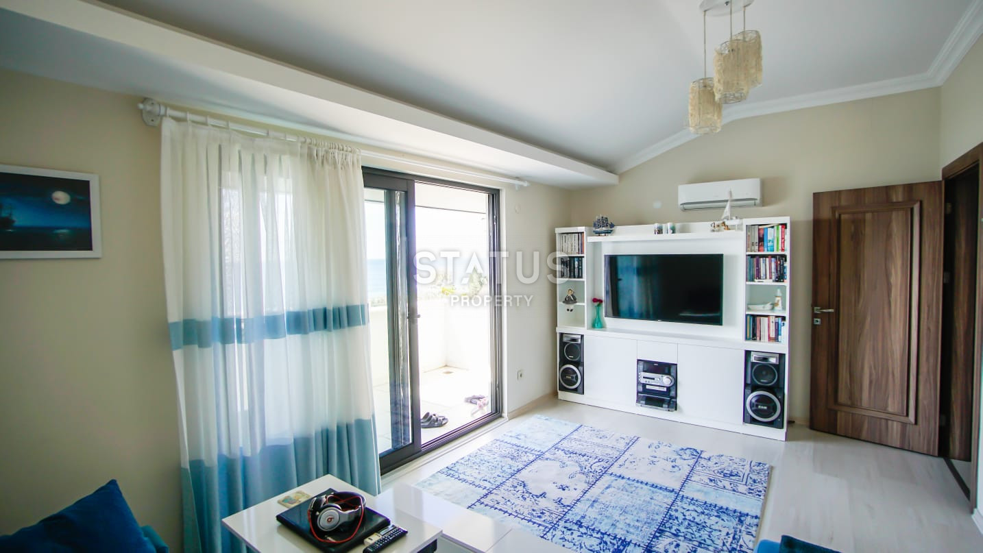 Furnished apartment 3+1 with sea views in the Kestel area, 240 m2 фото 22