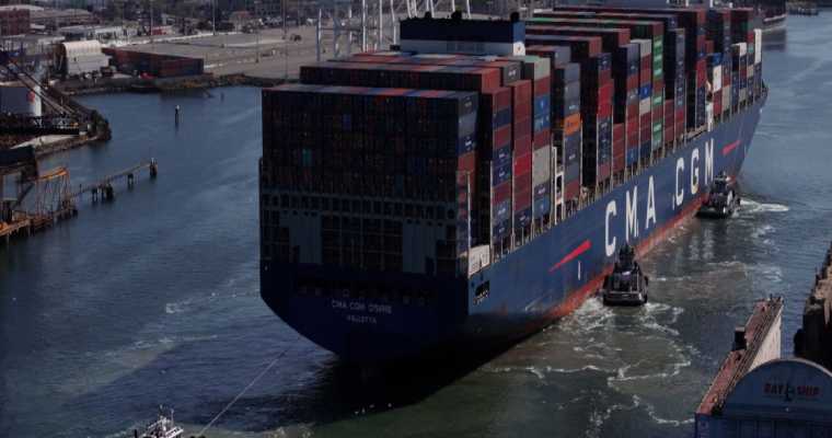 U.S. to impose fees on all Chinese-built ships, stirring global shipping sector