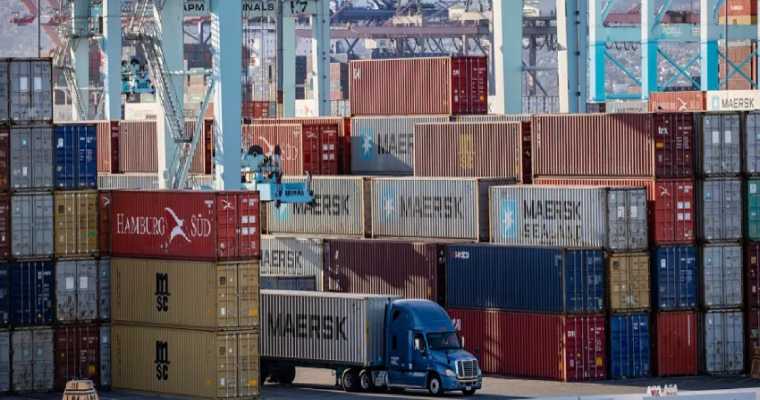 Trans-Pacific freight rates remain steady above $5,000 per FEU since October