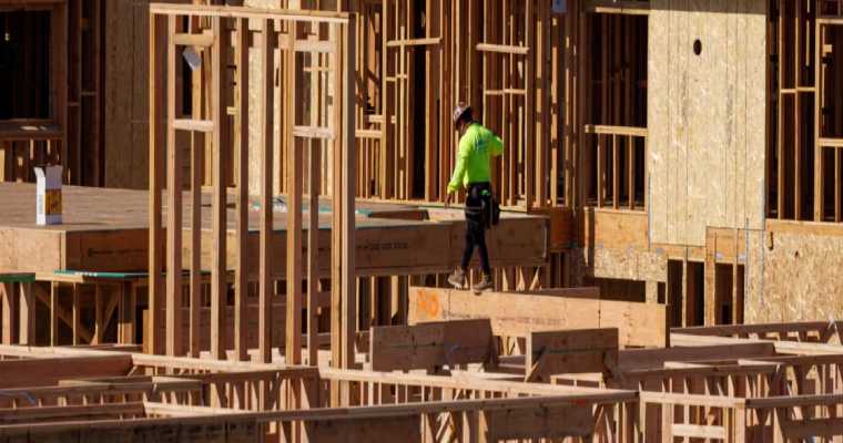 US housing prices surges as lumber prices climb in November