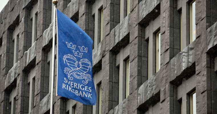 Sweden&rsquo;s central bank slashes interest rate to 4% for the 1st time since 2016