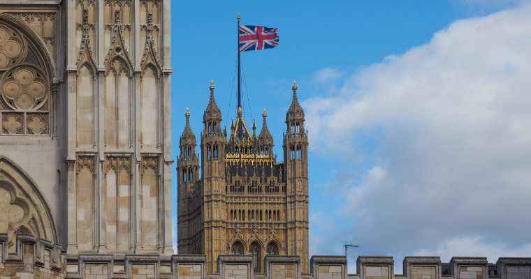 IMF warns UK against tax cuts amid &pound;30bn fiscal deficit concerns