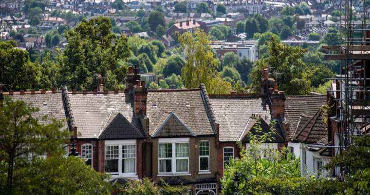 UK housing market sees highest inventory levels in 8 years, anticipates steady price rises