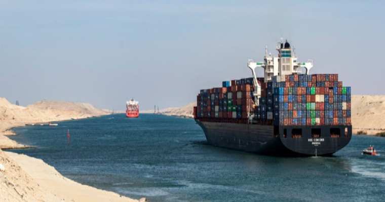 Suez Canal Authority expands shipping discounts until 2024