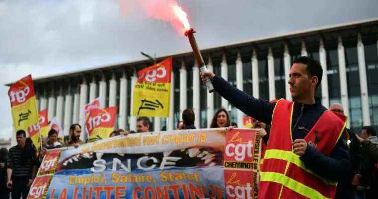 French ports brace for month-long chaos due to worker strikes
