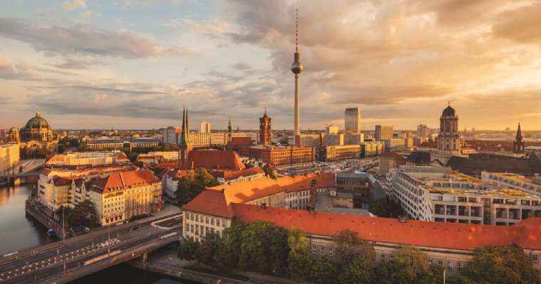 German inflation dips to lowest level in 3 years at 2.5%