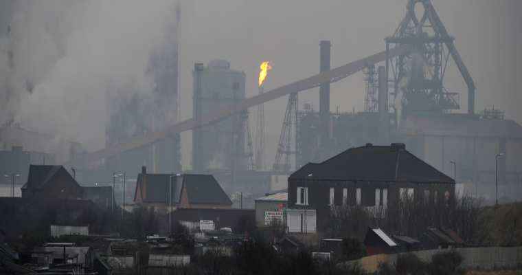 UK manufacturing growth slows due to shipping delays impacting exports