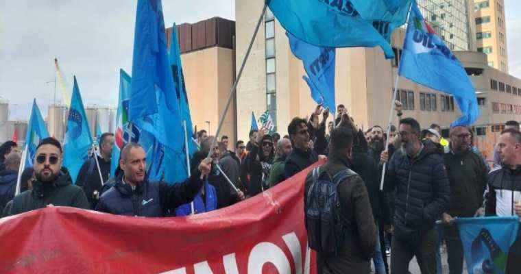 Unions announce Italy port strike on July 4 and 5