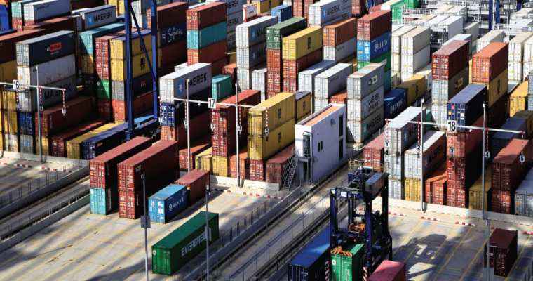 Global trade surges in Q1 2024: Goods up 1%, Services up 1.5%