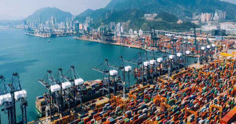 Chinese ports reach 160 million TEU milestone in H1 2024