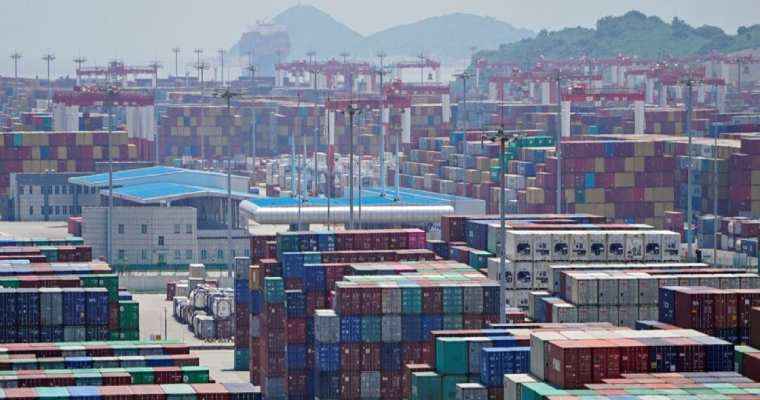 China's export growth hit 3-month low in July, imports show a solid increase