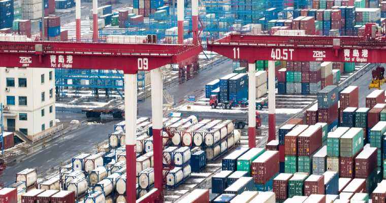 China sees solid export growth, but weak imports dampen trade outlook