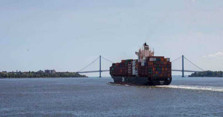 Container rates to USA & Europe fall 40% as carriers seek to fill capacity