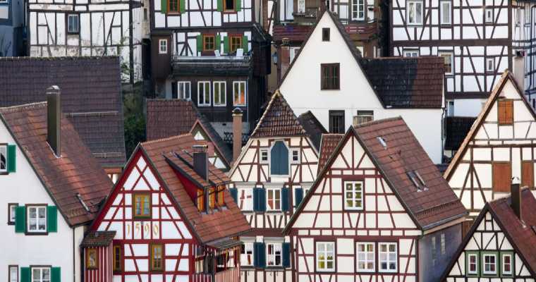 German home prices drop over 2% in Q2, indicating stabilization
