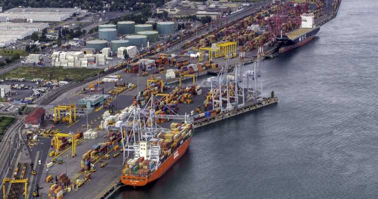 Montreal dockworkers launch 3-day strike, shutting down 2 terminals