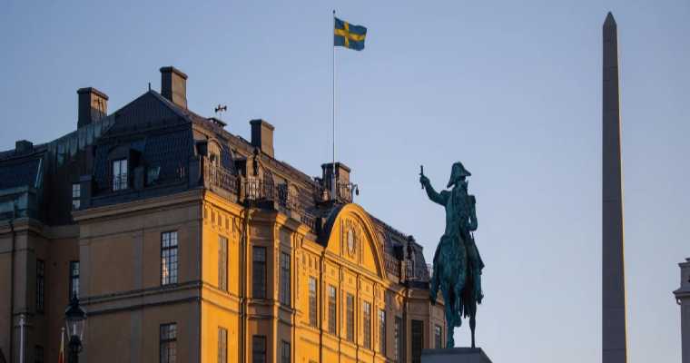 Swedish economy contracts by 0.1% in 3rd straight quarter, marking recession