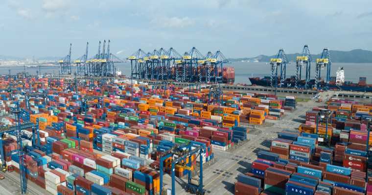 Shipping delays mount in Shanghai, Ningbo, and Kaohsiung due to Typhoon Kong-Rey