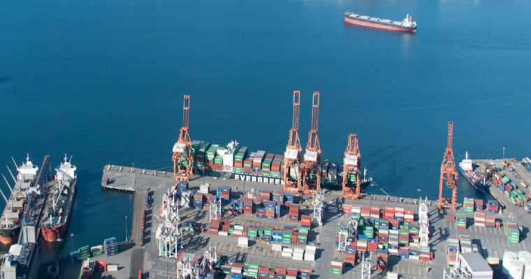 Canada's supply chain on the brink as Montreal and BC lockout dockworkers