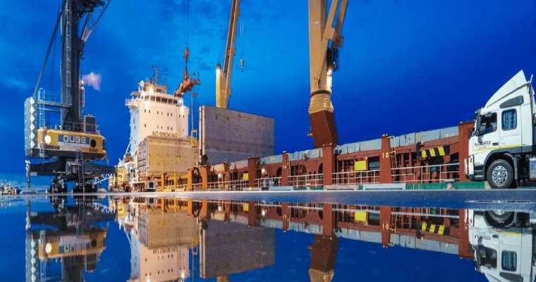 Union workers continue strikes at major Australian ports over Qube contract talks