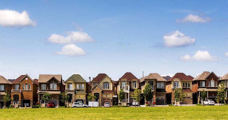 Investment in Canadian building construction fell by 1.3% in December and 1.9% in Q4