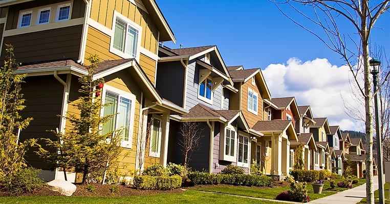 US home prices hit a decade low amid high mortgage payments