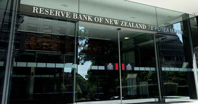New Zealand's bank raised key interest rate to 5.5%, signaling next move to be a cut