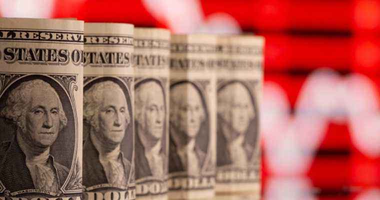 Dollar rises amid strong US economy and haven demand