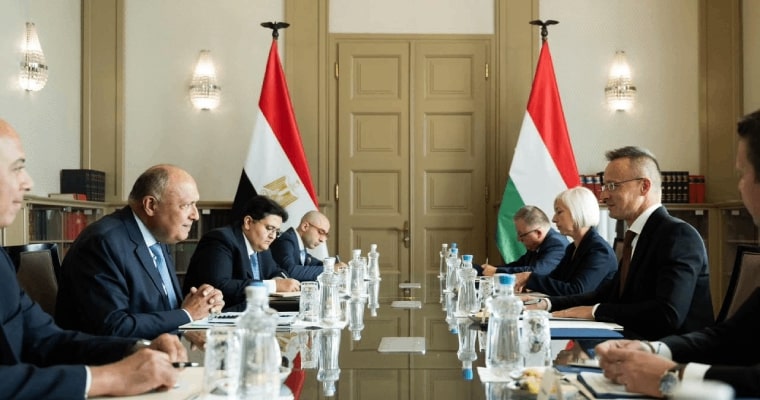Egypt and Hungary examined ways to foster economic trade ties