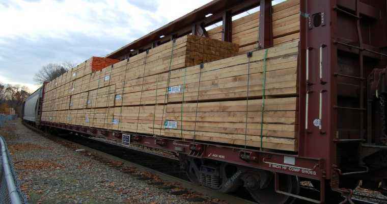 Timber cargo loading fell by 23% on the Russian railway network in May
