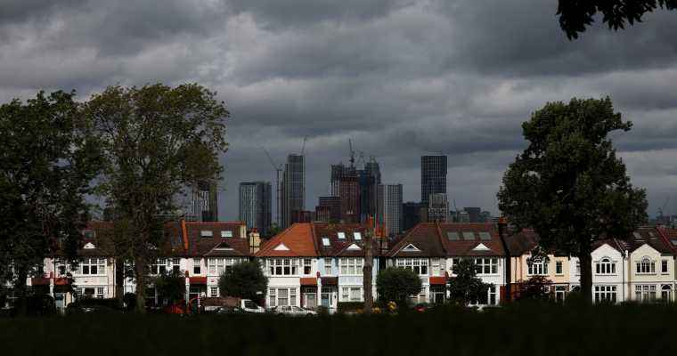 UK home prices saw biggest drop of 3.1% than any other EU country from January-March