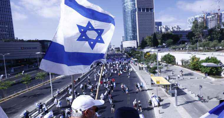 Danger looms over Israel's economy as credit rating lowered