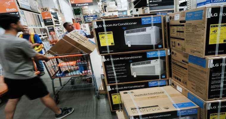 July&rsquo;s US retail sales exceed expectations, indicating resilient economic expansion