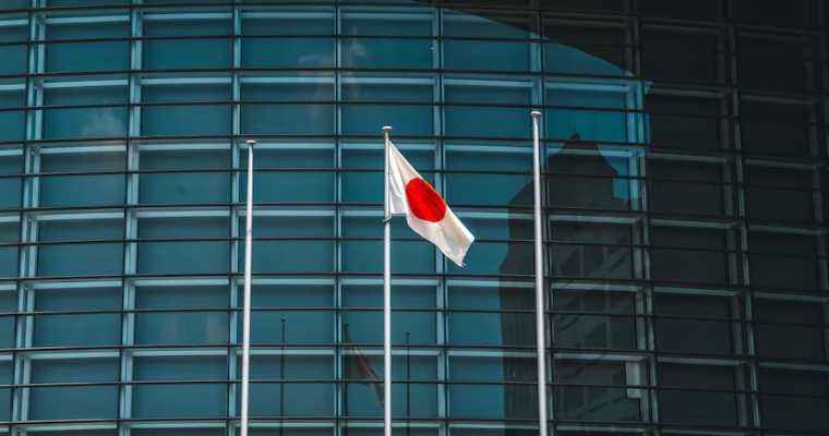 Yen's slide powers Japan's GDP to a stellar 6% annual growth, boosting exports