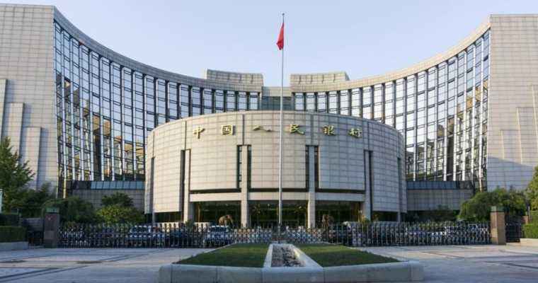 China's central bank urges increased loans to spur economic recovery