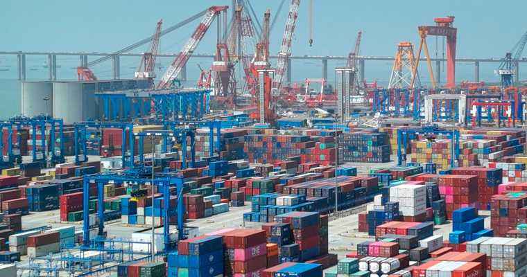 Maersk warns of steeper global shipping container demand drop in 2023