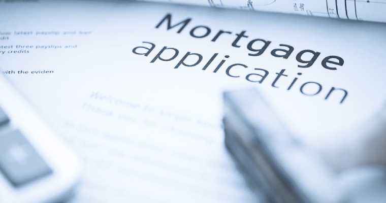 US mortgage applications hit the lowest point since 1996 with 2.9% decrease