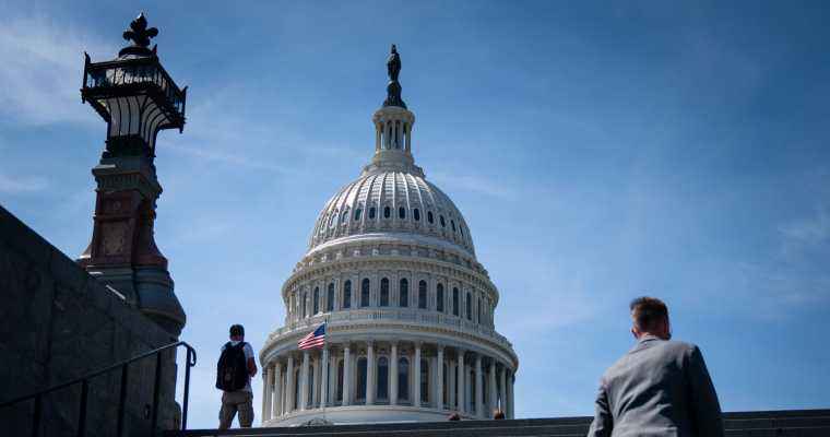 U.S. national debt surges to $33 trillion amid looming government shutdown