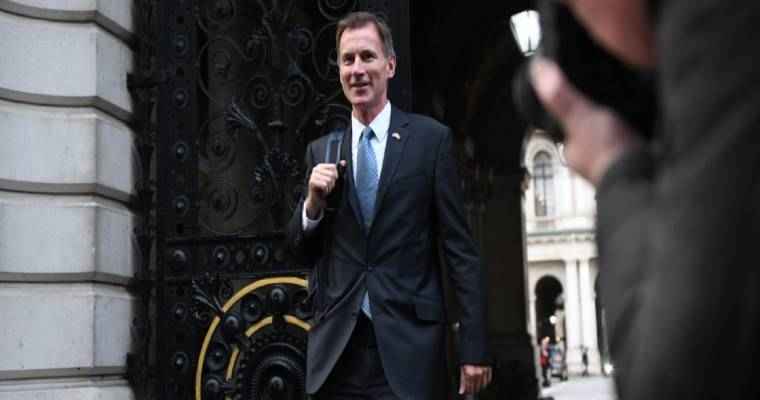 UK finance minister unveils tax cut plans to spark economic revival