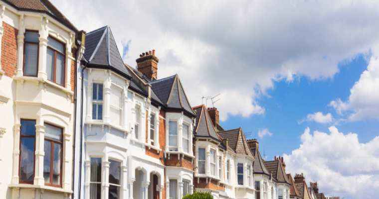 UK property sales predicted to soar by 10% as buyer and seller returns
